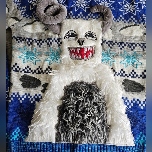 Ugly Christmas Sweater Yeti Party Size SMALL UNISE Holiday Funny Beverage Holder - Picture 2 of 7